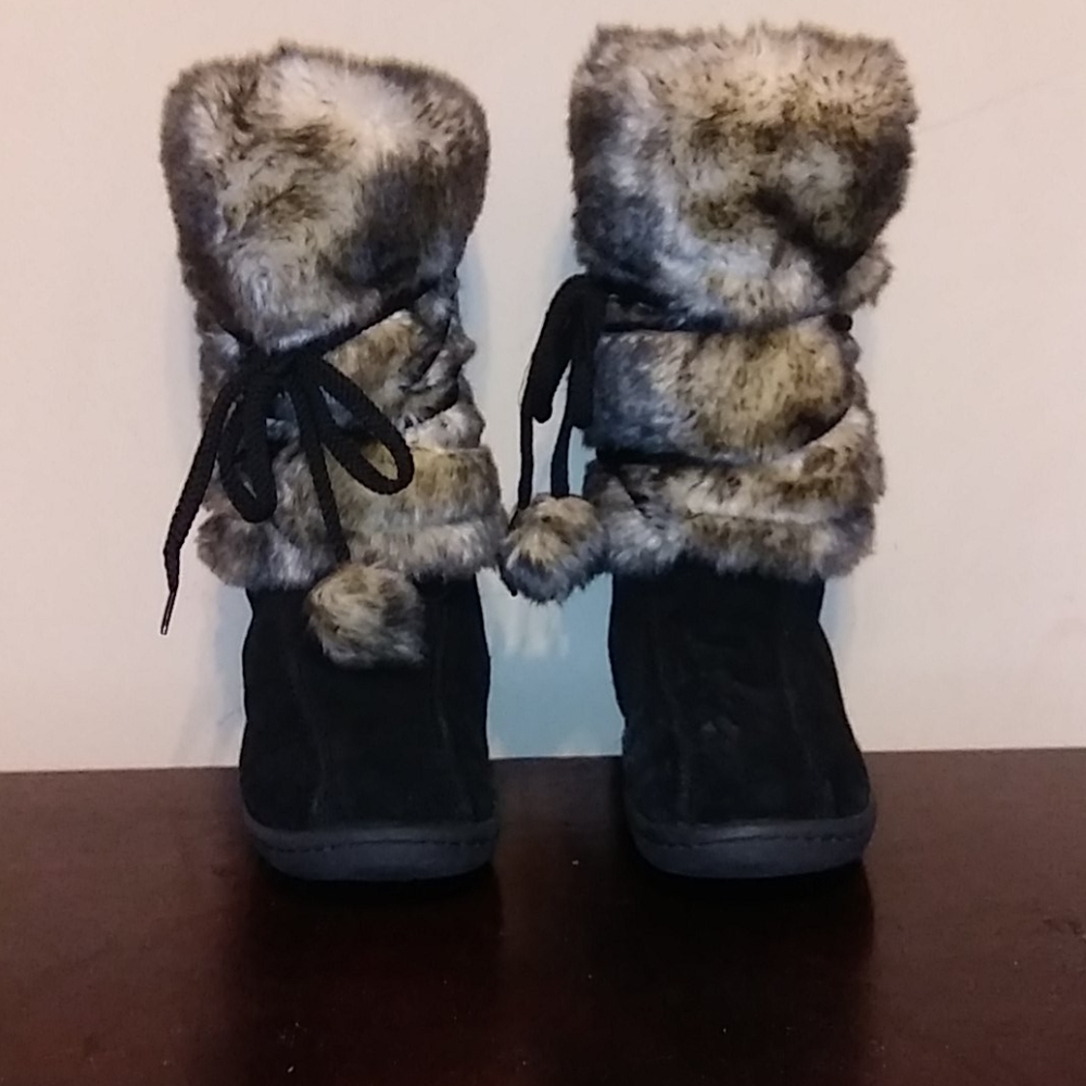 Girls shoes